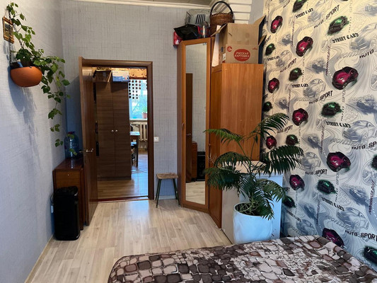 Продам трехкомнатную (3-комн.) квартиру, Нарвское ш, 33, Кипень д