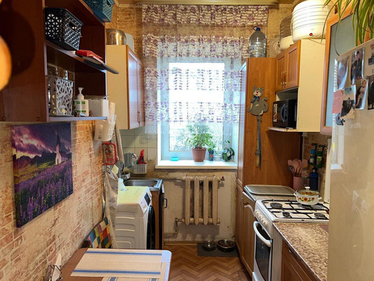 Продам трехкомнатную (3-комн.) квартиру, Нарвское ш, 33, Кипень д