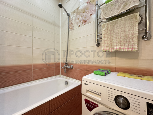 Продам двухкомнатную (2-комн.) квартиру, Лазурная ул, 16, Коммунарка п