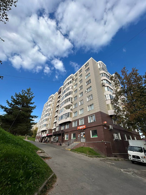 Продам двухкомнатную (2-комн.) квартиру, Парковая ул, 8, Яхрома г
