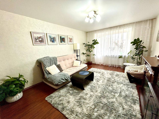Продам трехкомнатную (3-комн.) квартиру, Седина ул, 44, Энем пгт