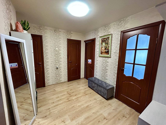 Продам трехкомнатную (3-комн.) квартиру, Седина ул, 44, Энем пгт
