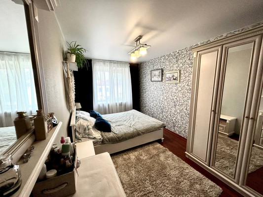 Продам трехкомнатную (3-комн.) квартиру, Седина ул, 44, Энем пгт