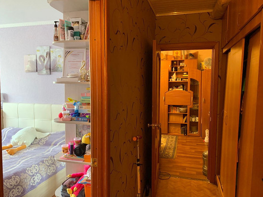 Продам двухкомнатную (2-комн.) квартиру, Гатчинская ул, 16а, Коммунар г