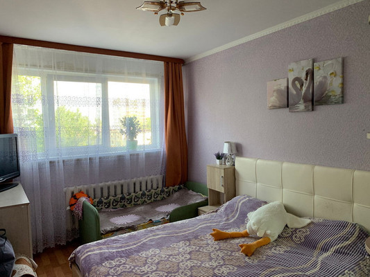 Продам двухкомнатную (2-комн.) квартиру, Гатчинская ул, 16а, Коммунар г