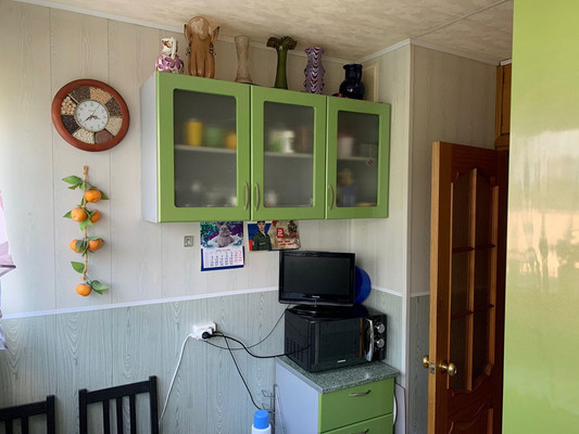 Продам двухкомнатную (2-комн.) квартиру, Гатчинская ул, 16а, Коммунар г