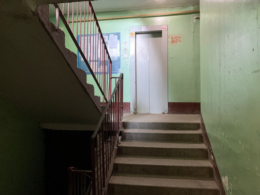 Продам двухкомнатную (2-комн.) квартиру, Гатчинская ул, 16а, Коммунар г