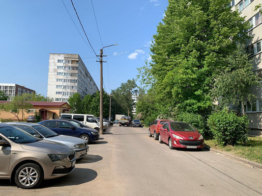 Продам двухкомнатную (2-комн.) квартиру, Гатчинская ул, 16а, Коммунар г