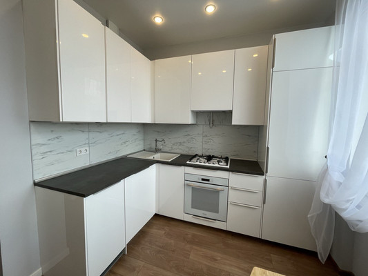Продам трехкомнатную (3-комн.) квартиру, Варшавское ш, 75к1, Москва г
