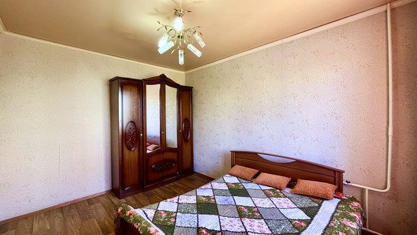 Продам двухкомнатную (2-комн.) квартиру, Жилая ул, 8к1, Астрахань г