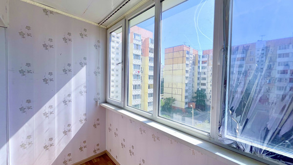 Продам двухкомнатную (2-комн.) квартиру, Жилая ул, 8к1, Астрахань г