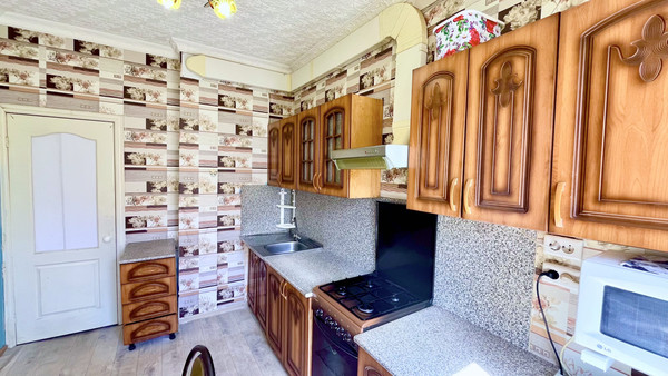 Продам двухкомнатную (2-комн.) квартиру, Жилая ул, 8к1, Астрахань г