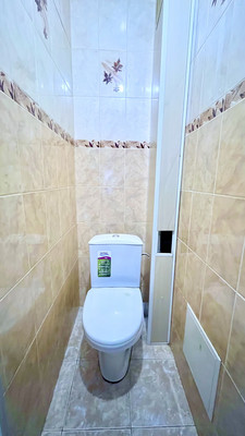 Продам двухкомнатную (2-комн.) квартиру, Жилая ул, 8к1, Астрахань г
