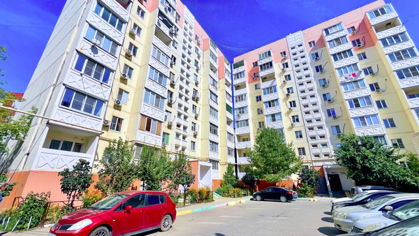 Продам двухкомнатную (2-комн.) квартиру, Жилая ул, 8к1, Астрахань г