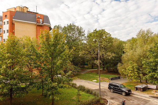 Продам двухкомнатную (2-комн.) квартиру, Соловьиная Роща ул, 9, Москва г