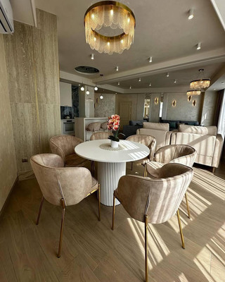 Продам двухкомнатную (2-комн.) квартиру, Мисхорский парк, 10, Кореиз пгт