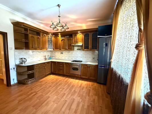 Продам многокомнатную квартиру, Гагарина ул, 7з, Волгодонск г