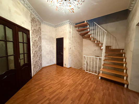 Продам многокомнатную квартиру, Гагарина ул, 7з, Волгодонск г