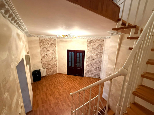 Продам многокомнатную квартиру, Гагарина ул, 7з, Волгодонск г