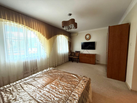 Продам многокомнатную квартиру, Гагарина ул, 7з, Волгодонск г