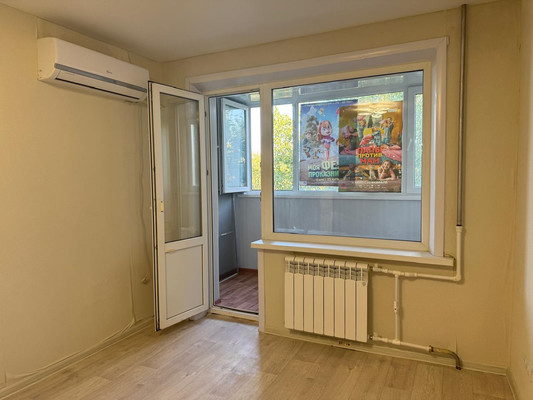 Продам двухкомнатную (2-комн.) квартиру, Авиационная ул, 34а, Астрахань г