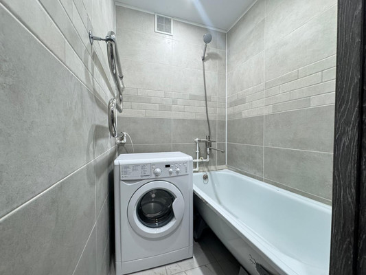 Продам двухкомнатную (2-комн.) квартиру, Авиационная ул, 34а, Астрахань г