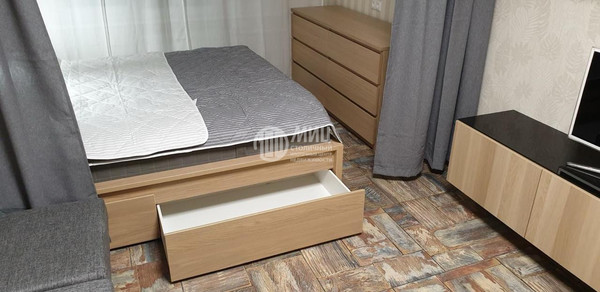 Продам однокомнатную (1-комн.) квартиру, Батайский проезд, 13, Москва г