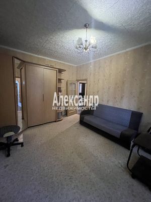 Продам трехкомнатную (3-комн.) квартиру, Кленовая ул, 10, Выборг г