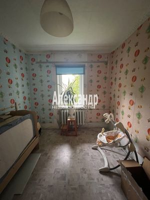 Продам трехкомнатную (3-комн.) квартиру, Кленовая ул, 10, Выборг г