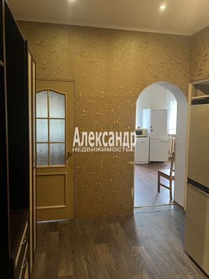 Продам трехкомнатную (3-комн.) квартиру, Кленовая ул, 10, Выборг г