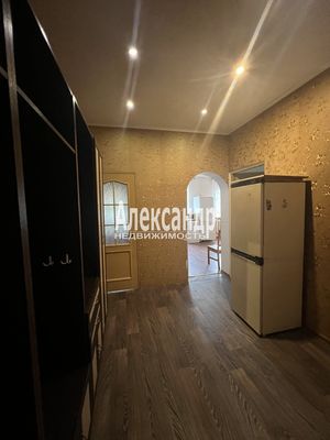 Продам трехкомнатную (3-комн.) квартиру, Кленовая ул, 10, Выборг г
