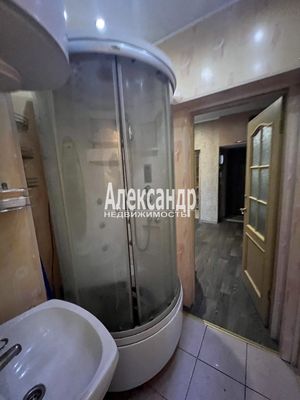 Продам трехкомнатную (3-комн.) квартиру, Кленовая ул, 10, Выборг г