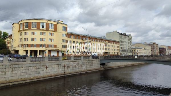 Продам комнату в 4-комн. квартире, Обводного канала наб, 121, Санкт-Петербург г