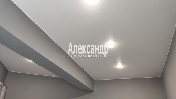 Продам комнату в 4-комн. квартире, Обводного канала наб, 121, Санкт-Петербург г