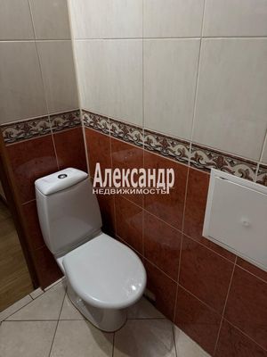 Продам двухкомнатную (2-комн.) квартиру, Оборонная ул, 2к2, Мурино п