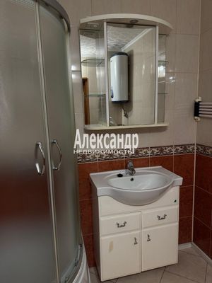 Продам двухкомнатную (2-комн.) квартиру, Оборонная ул, 2к2, Мурино п