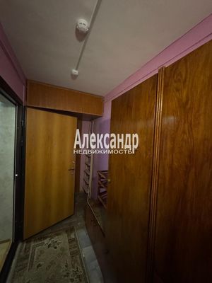 Продам двухкомнатную (2-комн.) квартиру, Оборонная ул, 2к2, Мурино п