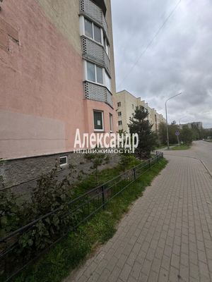 Продам двухкомнатную (2-комн.) квартиру, Оборонная ул, 2к2, Мурино п