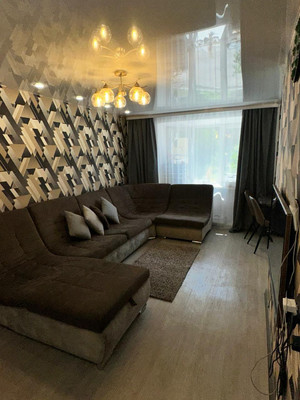 Продам трехкомнатную (3-комн.) квартиру, Шевченко ул, 32, Черемхово г