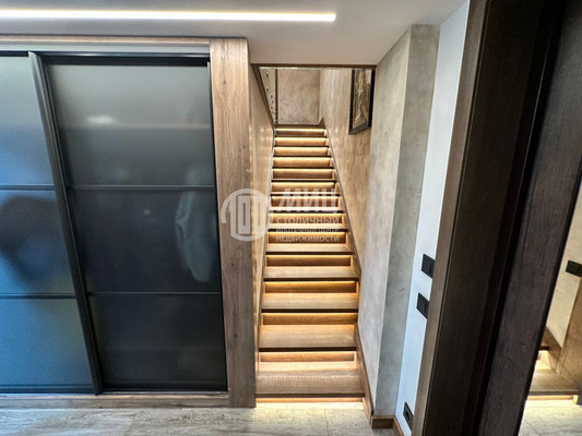 Продам трехкомнатную (3-комн.) квартиру, 2-я Рыбинская ул, 13, Москва г