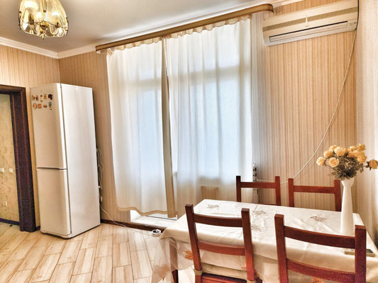 Продам двухкомнатную (2-комн.) квартиру, Восточно-Кругликовская ул, 30, Краснодар г