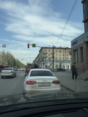 Продам двухкомнатную (2-комн.) квартиру, Восстания ул, 52, Казань г