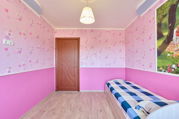 Продам трехкомнатную (3-комн.) квартиру, Ветлужская ул, 60, Пермь г