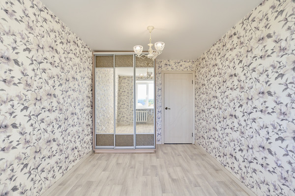 Продам трехкомнатную (3-комн.) квартиру, Ветлужская ул, 60, Пермь г