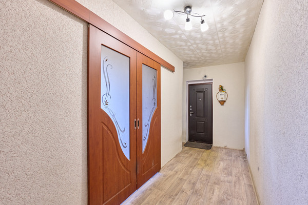 Продам трехкомнатную (3-комн.) квартиру, Ветлужская ул, 60, Пермь г