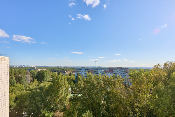 Продам трехкомнатную (3-комн.) квартиру, Ветлужская ул, 60, Пермь г