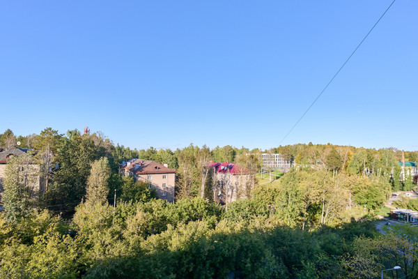 Продам трехкомнатную (3-комн.) квартиру, Ветлужская ул, 60, Пермь г