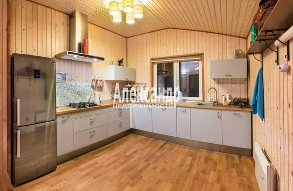 Продам дом, Луговая ул, Микли п, 210 км от города