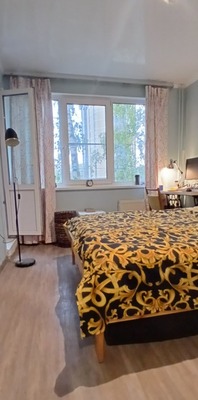 Продам трехкомнатную (3-комн.) квартиру, Серебристый б-р, 34к1, Санкт-Петербург г