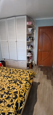 Продам трехкомнатную (3-комн.) квартиру, Серебристый б-р, 34к1, Санкт-Петербург г